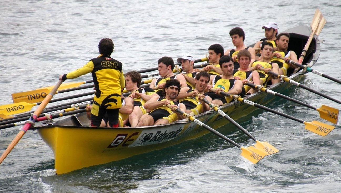 Fotografía propiedad de: Bermeo Arraun Argazkiak Foto de la regata