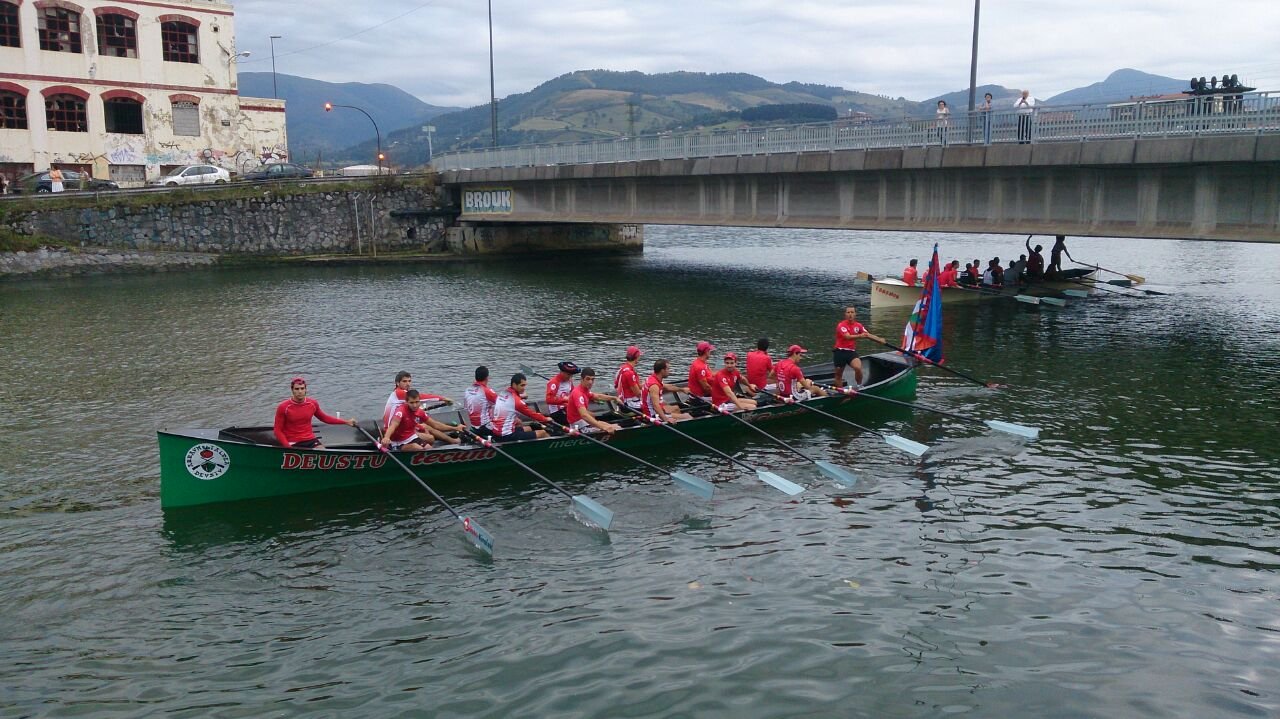 Fotografía propiedad de: Deustu AT Foto de la regata