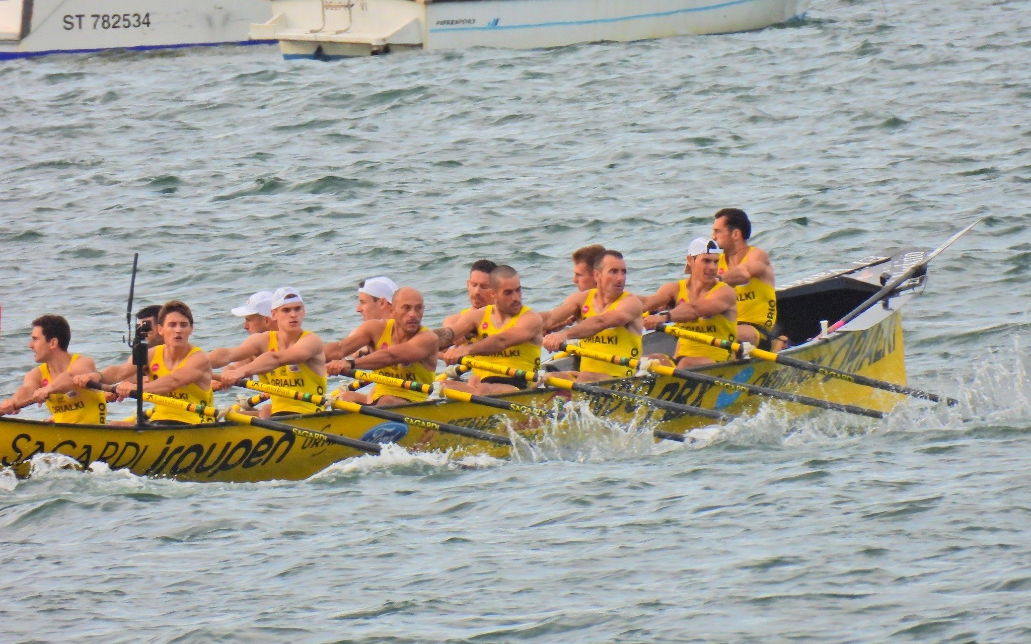 Fotografía propiedad de: Bermeo Arraun Argazkiak Foto de la regata