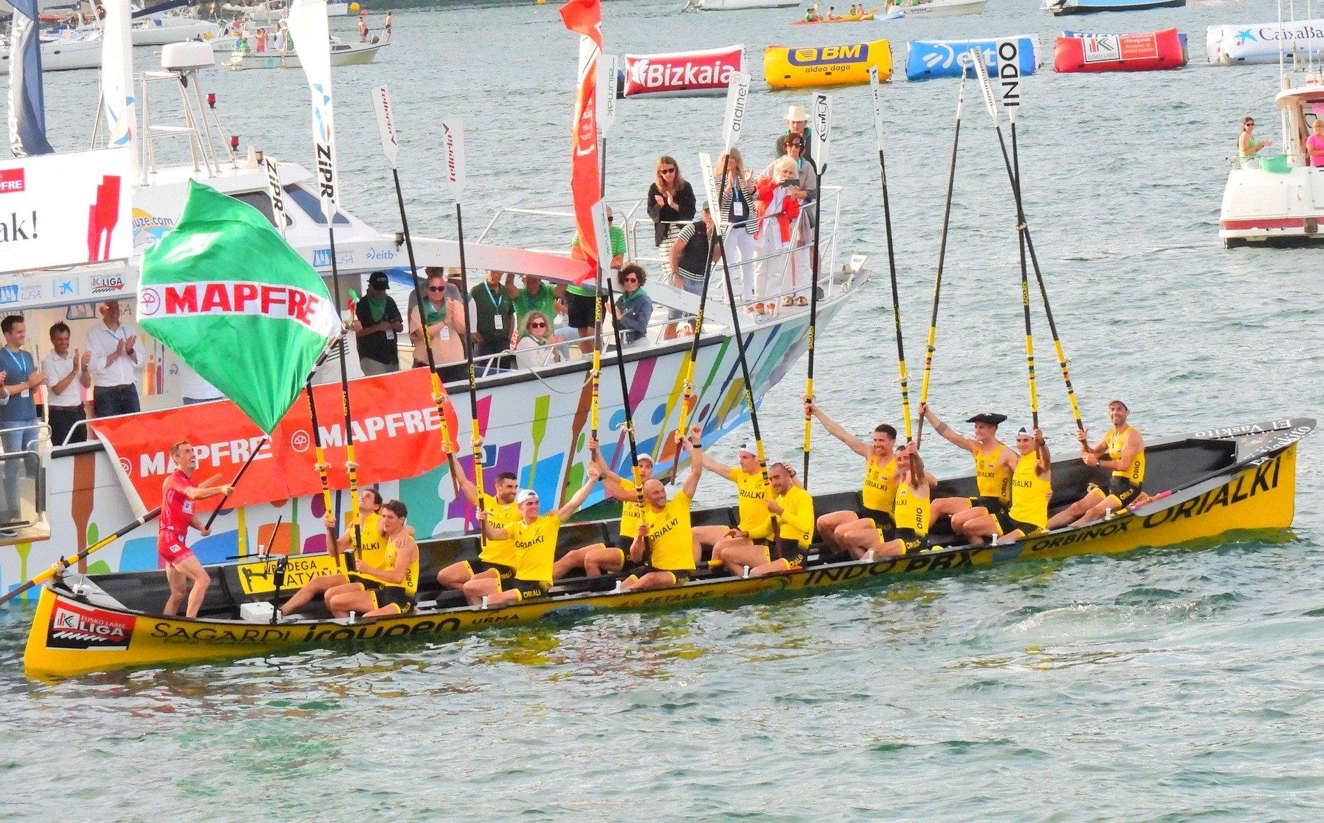 Fotografía propiedad de: Bermeo Arraun Argazkiak Foto de la regata